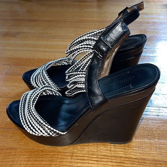 BCBGeneration Black & White Wedges - Picture 5 of 12